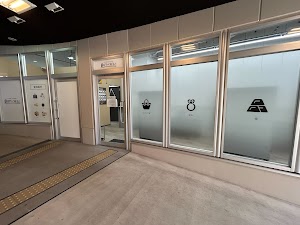 バイセル アスナル金山店 place picture